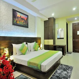 Hotel Sky Rich International - Just A Min Walk From Karol Bagh Metro Station Hotel
